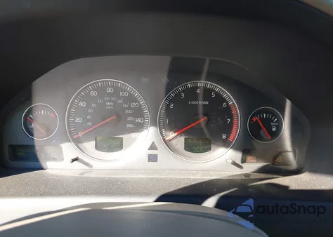 2007 Volvo V70 2.5T z USA, uszkodzony, nr VIN YV1SW592472626104